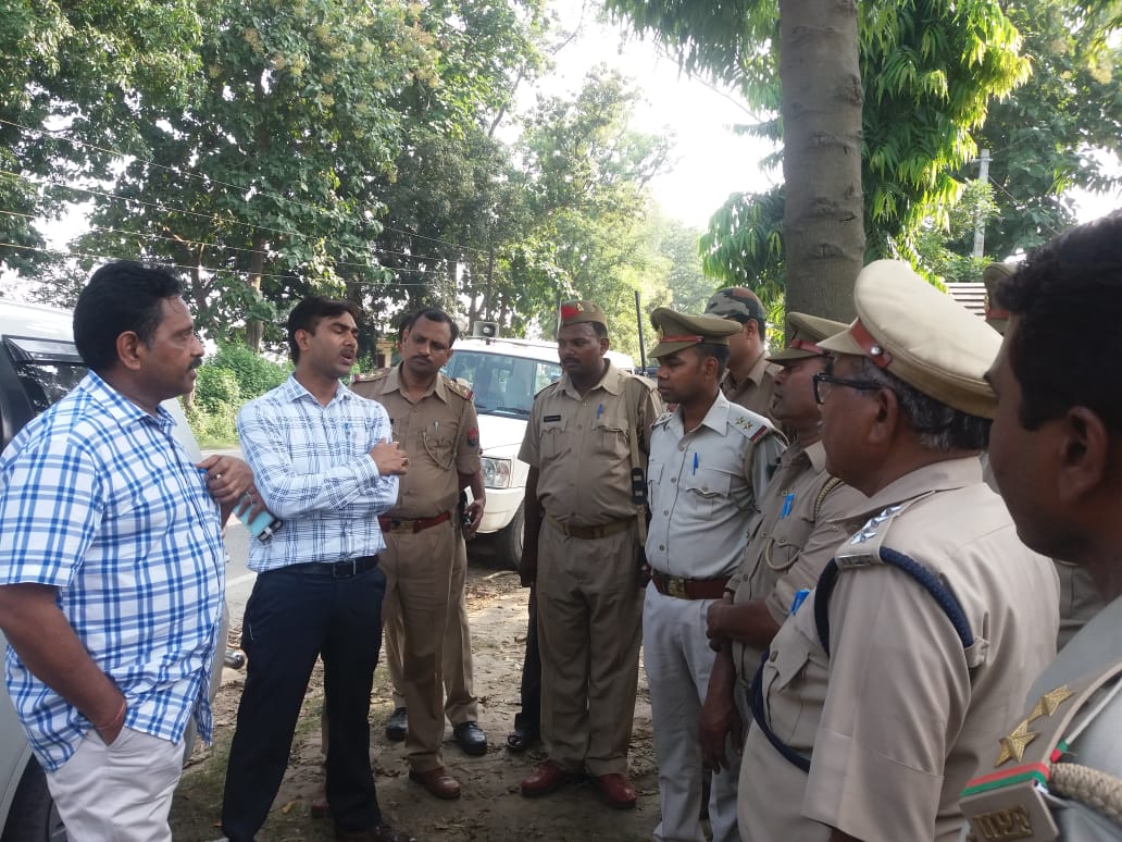 मुख्य वन संरक्षक, डीएफओ नेअयोध्यापुर के ग्रामीणों से किया संवाद एवं घटना स्थल का निरीक्षण | New India Times