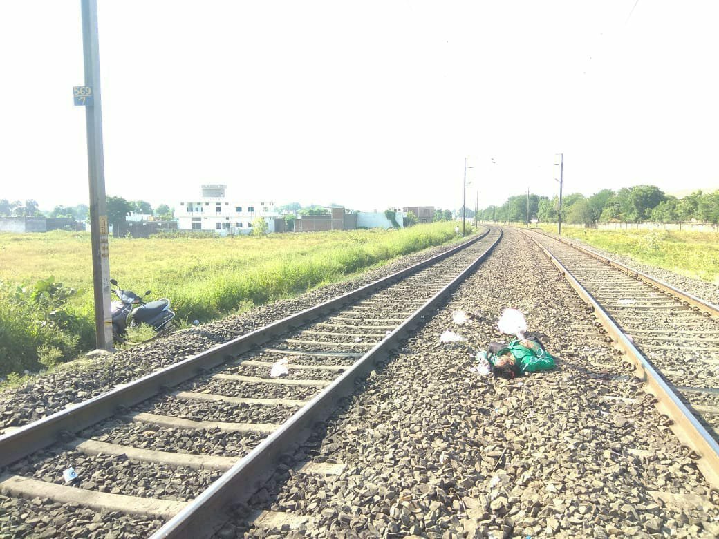 इजतिमा में शिरकत करने जा रहे व्यक्ति की चलती ट्रेन से कूदने से मौत | New India Times