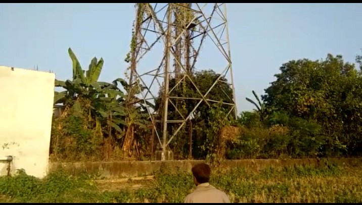 रिलायन्स टावर पर लगे गार्ड द्वारा सैलरी के बाकी पैसे मांगने पर दी जा रही है जान से मारने की धमकी | New India Times