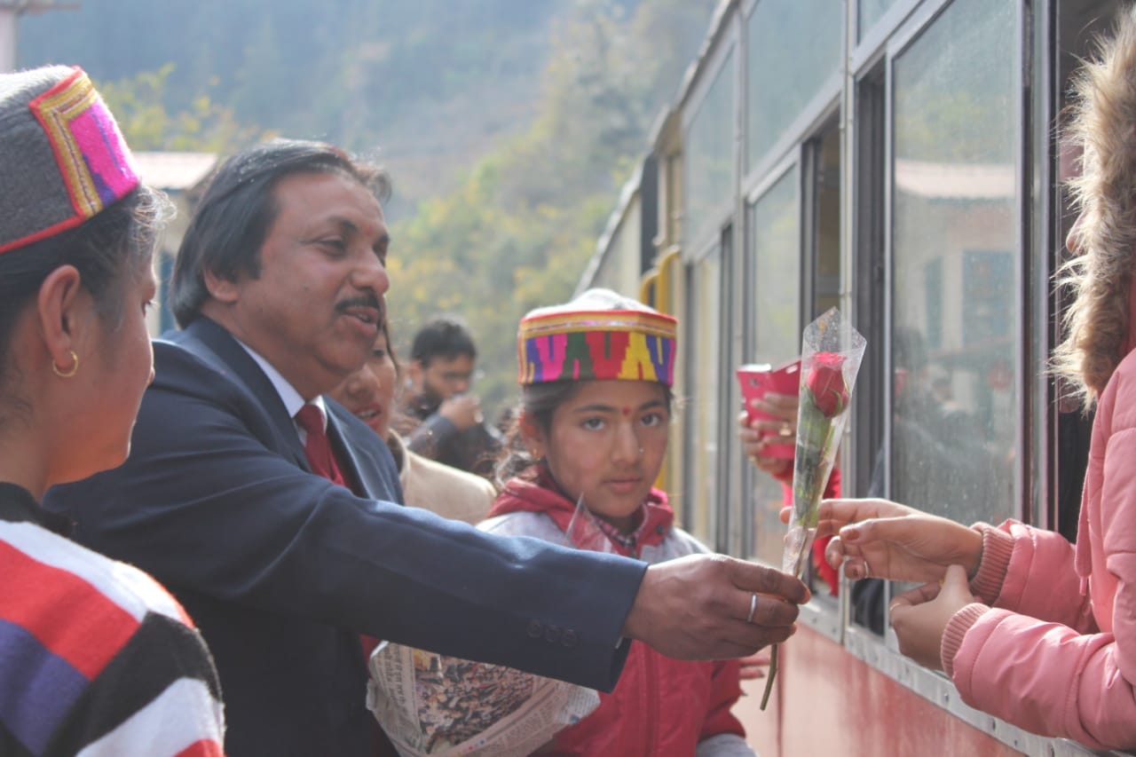 हिमाचल के काण्डा घाट रेल्वे स्टेशन पर मनाया गया नव वर्ष | New India Times