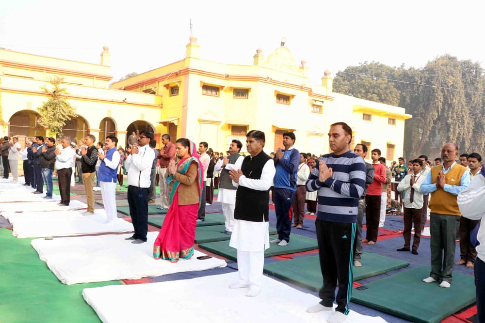 राज्य सरकार की पहल पर स्वामी विवेकानंद जयंती पर सामूहिक सूर्य नमस्कार का हुआ प्रदेश व्यापी आयोजन | New India Times