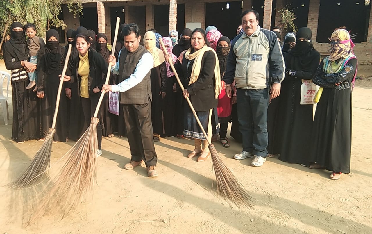 कूड़ा कूड़ेदान में ही डालें, घर में सफाई के बाद अपना मुंह हाथ पैर अच्छी तरह से साबुन से धोयें: श्रीमती सुषमा सिंह | New India Times