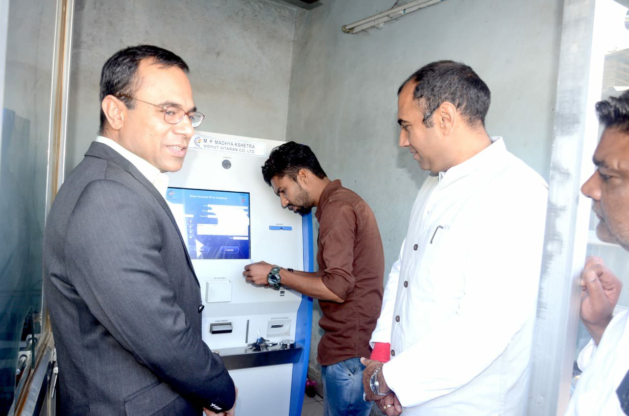 ऊर्जा मंत्री प्रियव्रत सिंह ने गोविंदपुरा स्थित विद्युत सब-स्टेशन का किया औचक निरीक्षण | New India Times