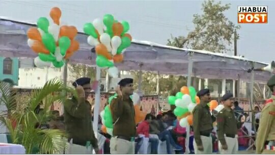 गणतंत्र दिवस पर झाबुआ के प्रभारी मंत्री सुरेंद्र सिंह बघेल ने किया ध्वजारोहण | New India Times