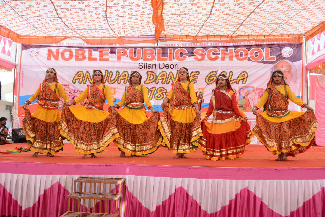 नोबल विद्यालय में मनमोहक नृत्यों ने बंधा समा | New India Times