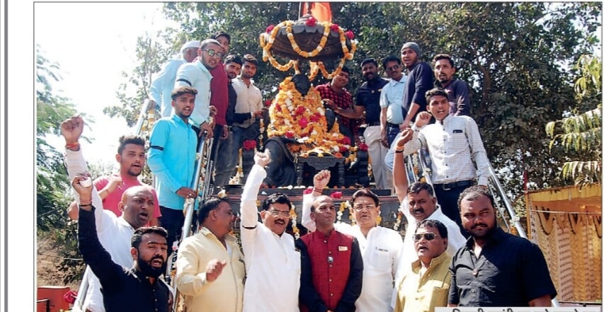 पुलवामा के शहीदों के ग़म में सादगी के साथ मनाई गई छत्रपति शिवाजी महाराज की जयंती | New India Times