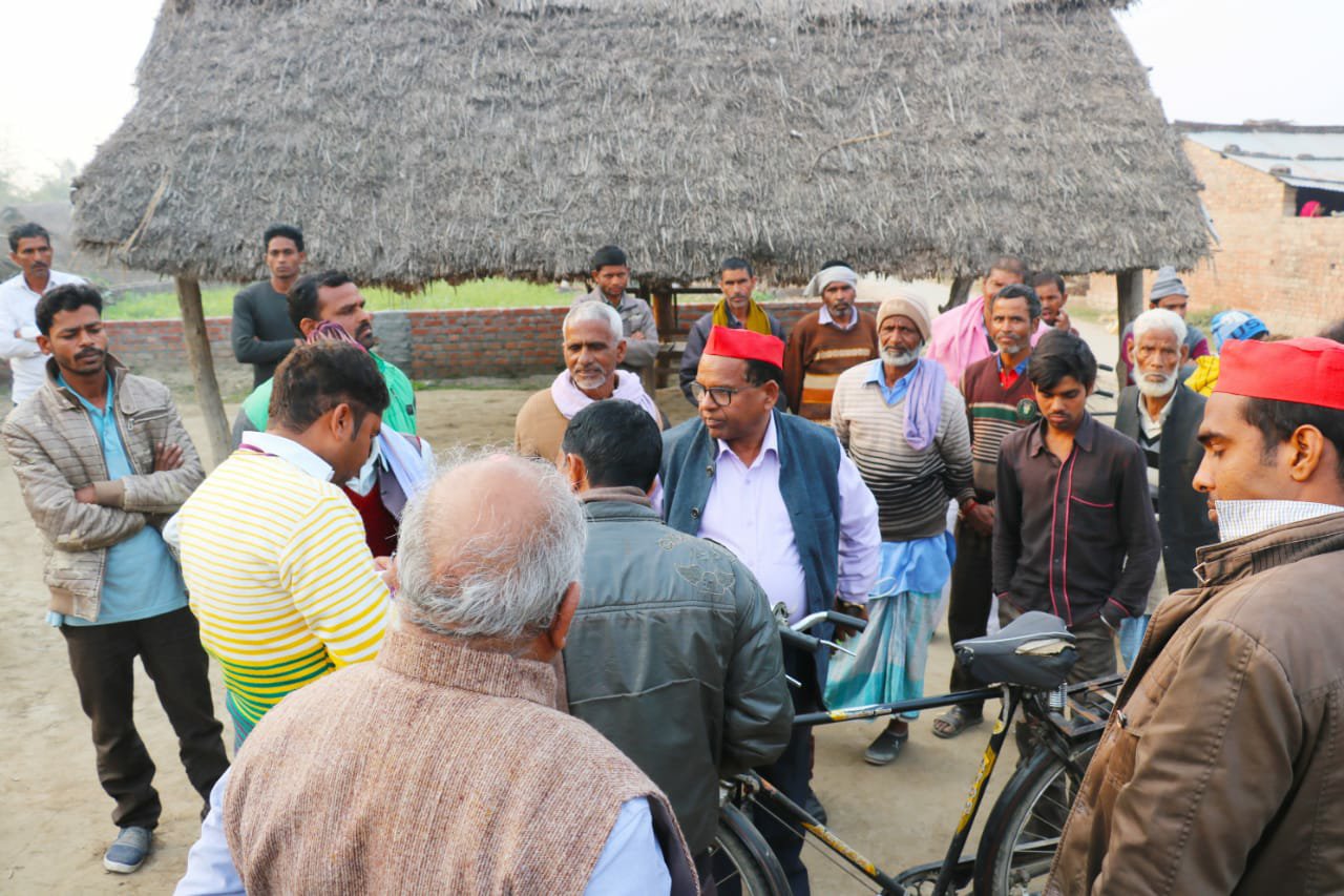 भाजपा सरकार लोगों को धर्म के नाम पर सिर्फ आपस में लड़वाना जानती है: धनीराम मौर्य, समाजवादी पार्टी के वरिष्ठ नेता व रिटायर्ड इंजीनियर धनीराम मौर्य ने कई ग्रामों में किया जनसम्पर्क | New India Times