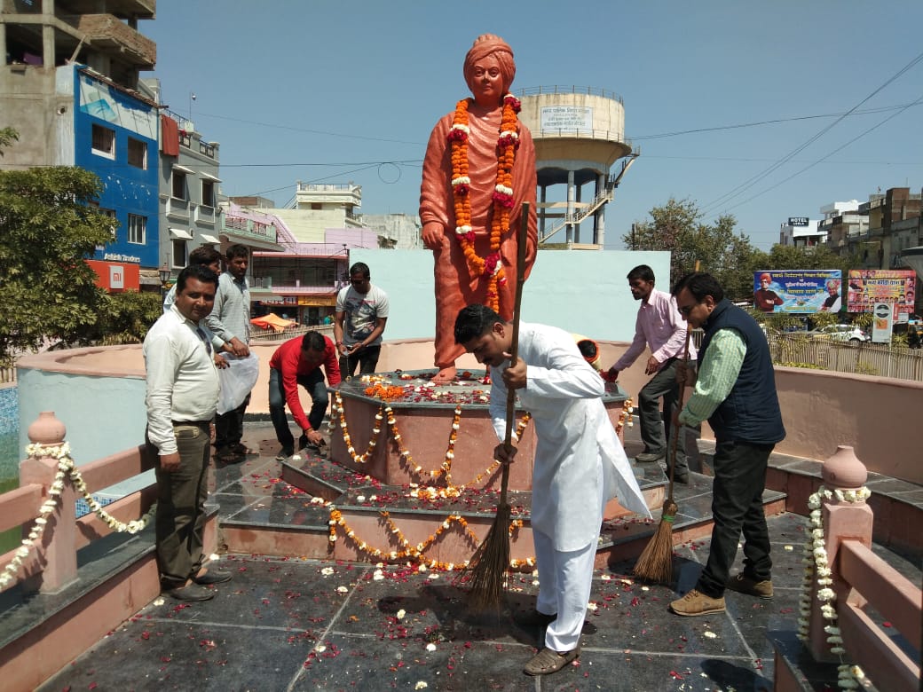 अशोका गार्डन स्थित स्वामी विवेकानंद थीम पार्क में ताला लगने से रहवासियों में फैली नाराज़गी | New India Times