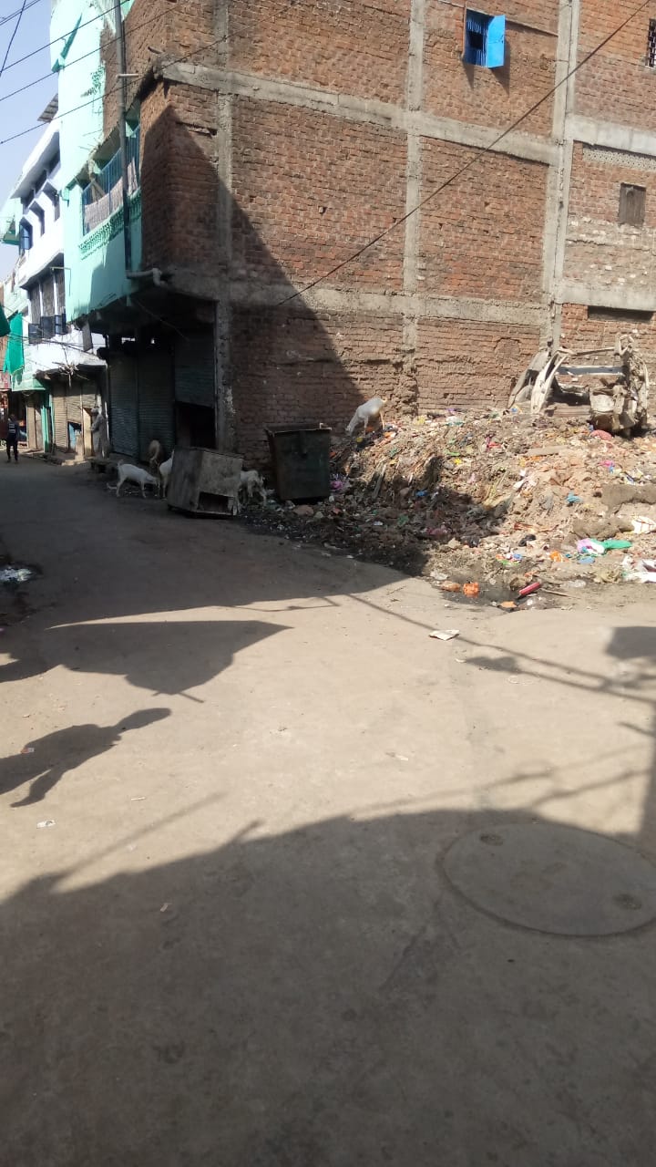 NIT की खबर का असर: न्यू कबाड़ खाना के सुन्दर नगर में हुई साफ-सफाई | New India Times