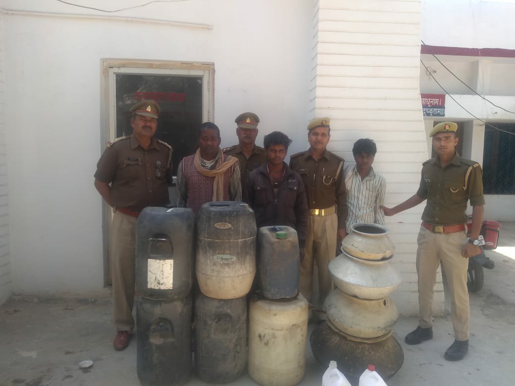 खीरों थाना क्षेत्र में कच्ची शराब के साथ दो अभियुक्त गिरफ्तार | New India Times