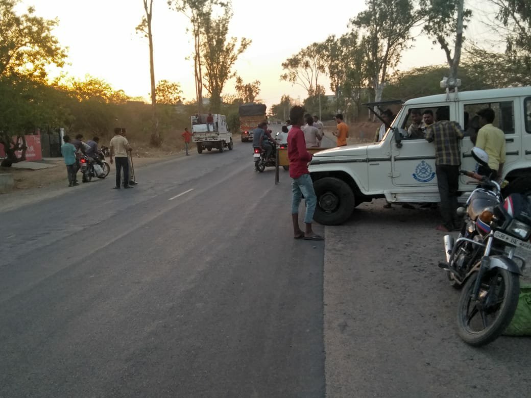पुलिस ने चेकिंग के दौरान 15 वाहनों पर की चालानी कार्रवाई | New India Times