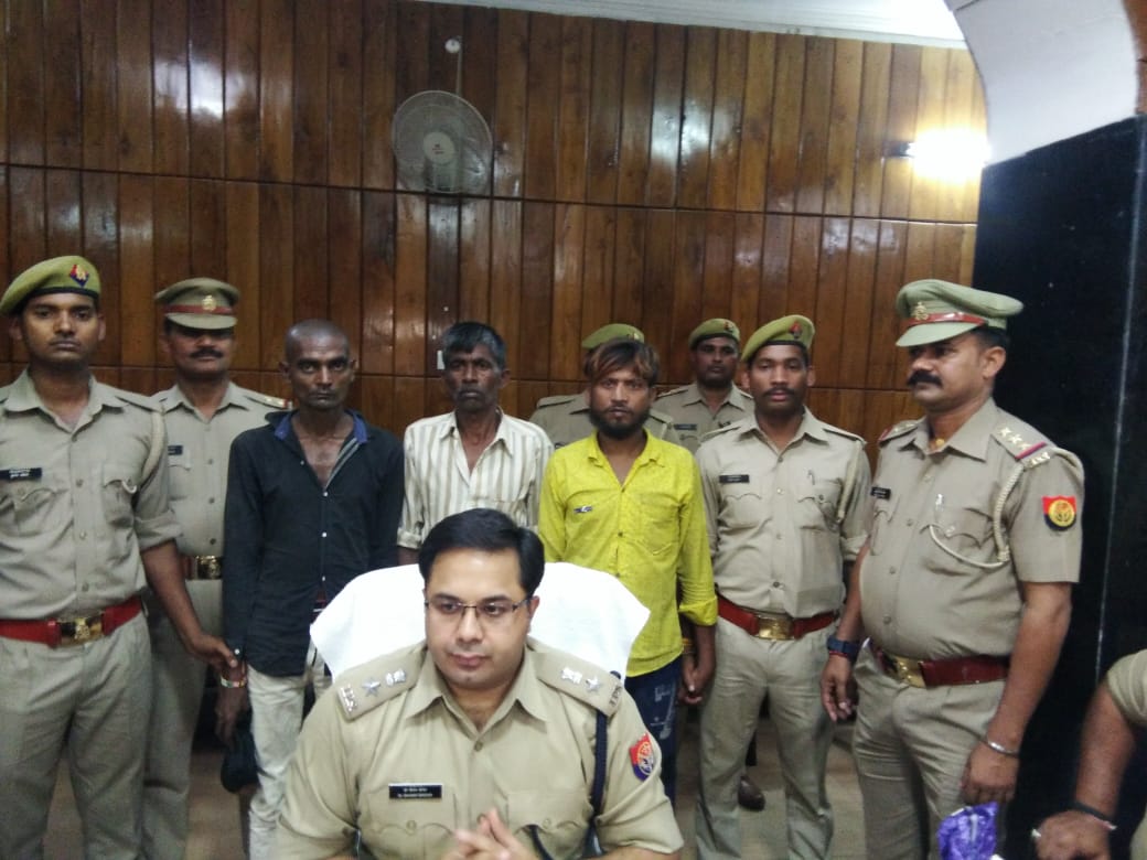 बहराइच जिले में अवैध शस्त्र बनाने वाली फैक्ट्री का हुआ पर्दाफाश, तीन अभियुक्त गिरफ्तार, अवैध शस्त्र बरामद | New India Times