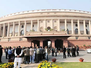 मुस्लिम बनाम भारतीय राजनीति: आजाद भारत के इतिहास में संसद में 1979 के बाद से मुस्लिम सांसदों की घटती जा रही है संख्या, देश में दो पाटों में पिस रहा है मुस्लिम समाज | New India Times