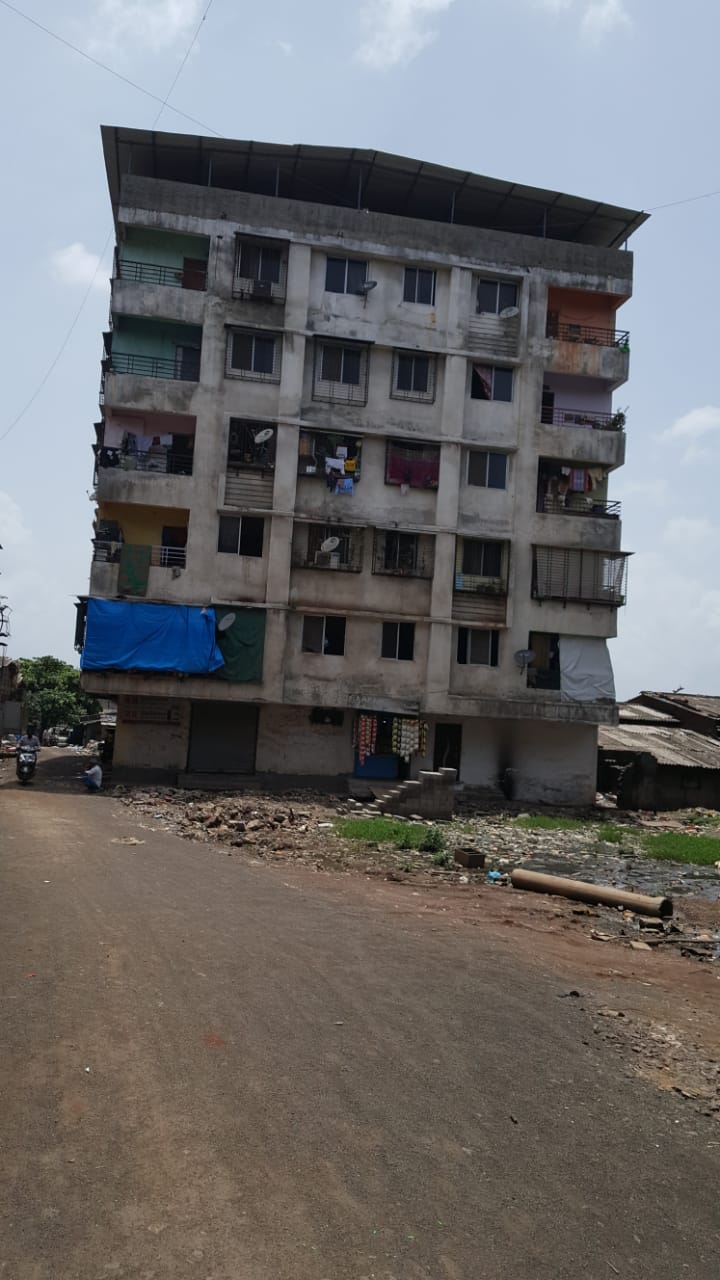 भिवंडी में बिल्डर का फर्जीवाड़ा: आयुक्त के बोगस हस्ताक्षर से बनाया बिल्डिंग, शिकायत के बावजूद कार्यवाही न होने पर हाईकोर्ट जाने की तैयारी | New India Times