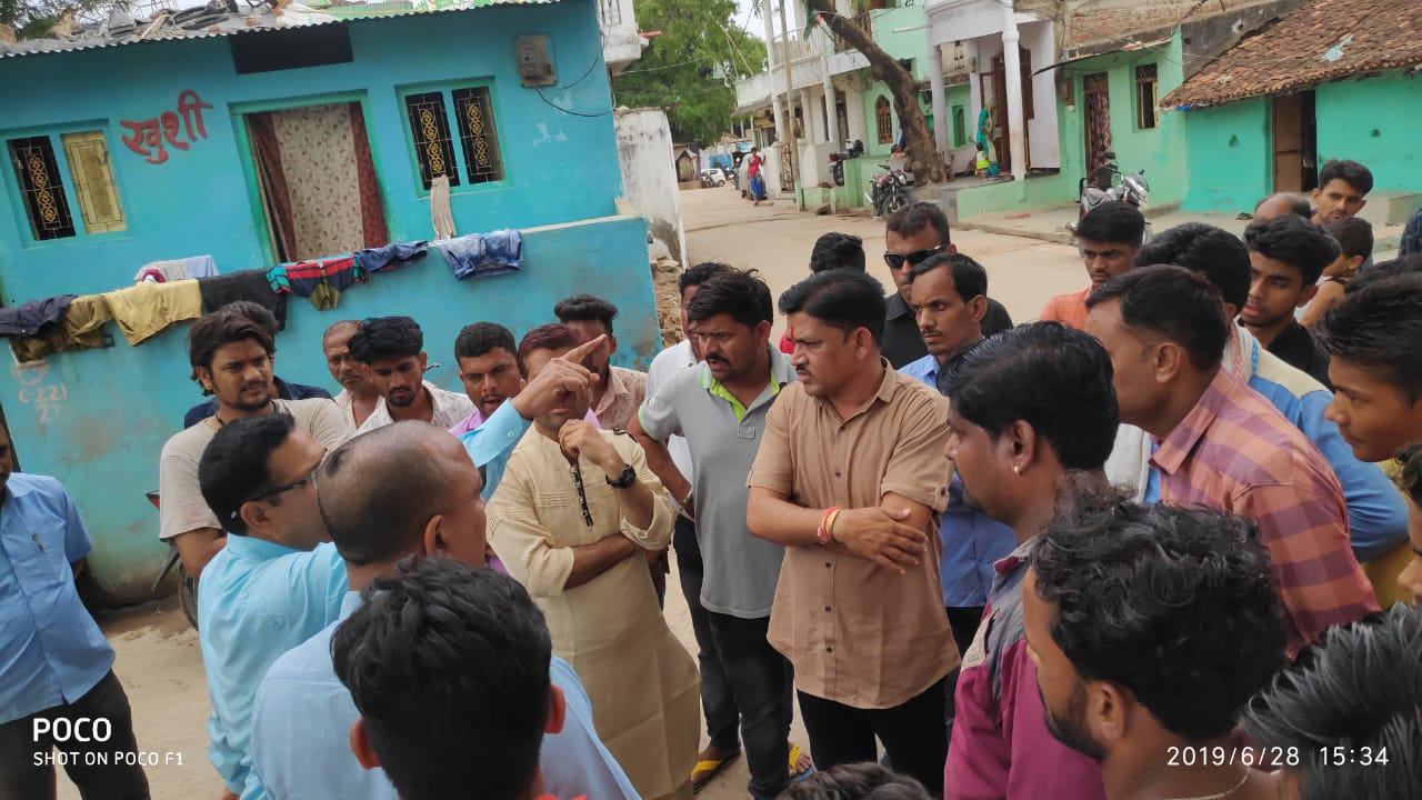 अलीराजपुर विधायक मुकेश पटेल ने नानपुर क्षेत्र का दौरा कर जानी लोगों की समस्याएं | New India Times
