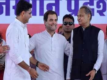 राजस्थान कांग्रेस में नेतृत्व परिवर्तन को लेकर हो सकती है बगावत, मुख्यमंत्री अशोक गहलोत व प्रदेश अध्यक्ष सचिन पायलट गुट में रस्साकशी जारी | New India Times