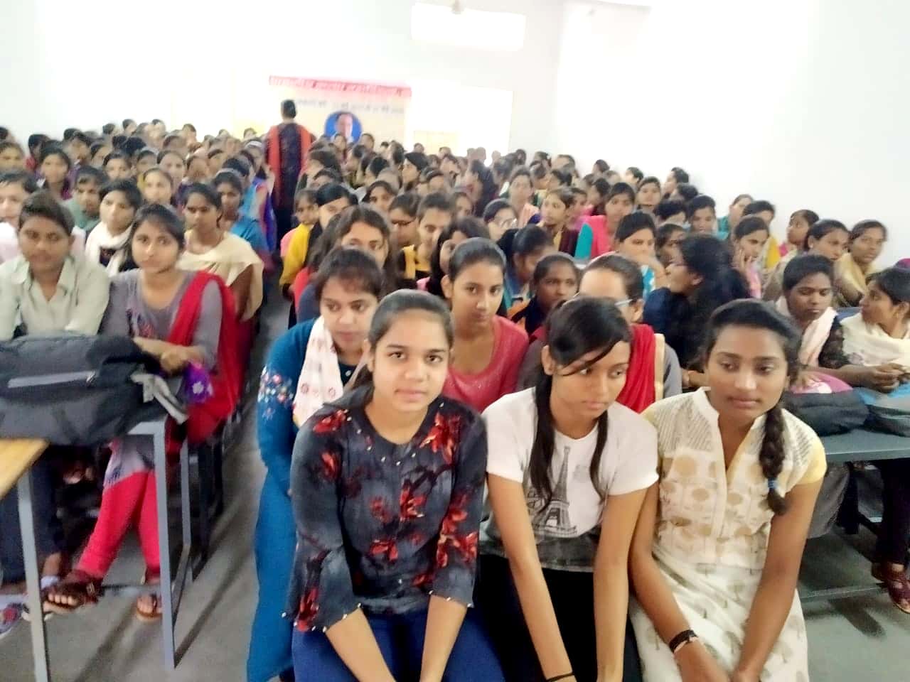 शासकीय कन्या महाविद्यालय धार में हुआ कार्यक्रम का आयोजन | New India Times