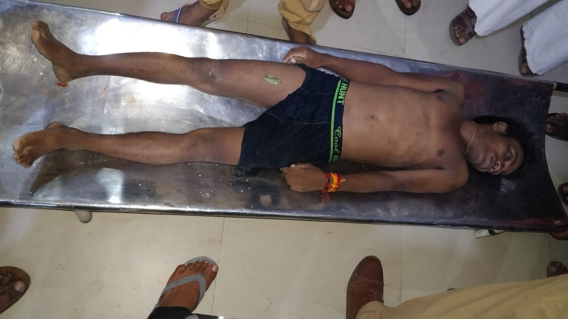 गोला गोकर्णनाथ से कांवर चढ़ाकर वापस आ रहे एक कांवरिया की पौराणिक सूर्यकुण्ड तीर्थ में नहाते समय डूबने से हुई मौत | New India Times
