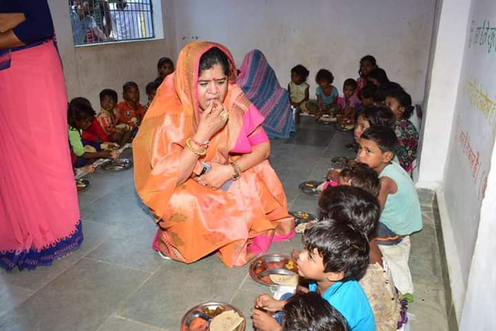 महिला एवं बाल विकास मंत्री ने किया आंगनबाडी केन्द्रों का आकस्मिक निरीक्षण | New India Times