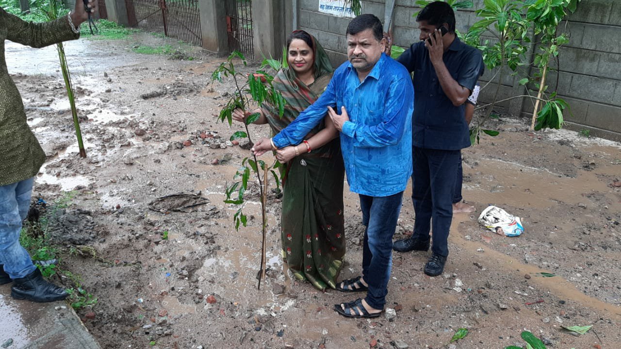 अलीराजपुर नगर पालिका ने किया एक हजार पौधों का रोपण | New India Times