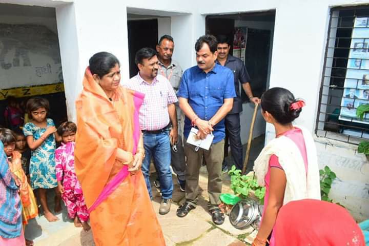 महिला एवं बाल विकास मंत्री ने किया आंगनबाडी केन्द्रों का आकस्मिक निरीक्षण | New India Times