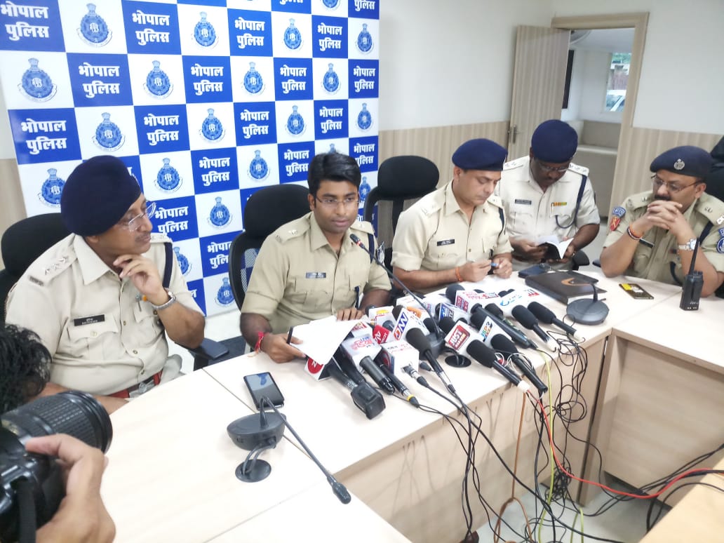 युवती के अंधे कत्ल का पुलिस ने किया खुलासा, एक आरोपी गिरफ्तार | New India Times