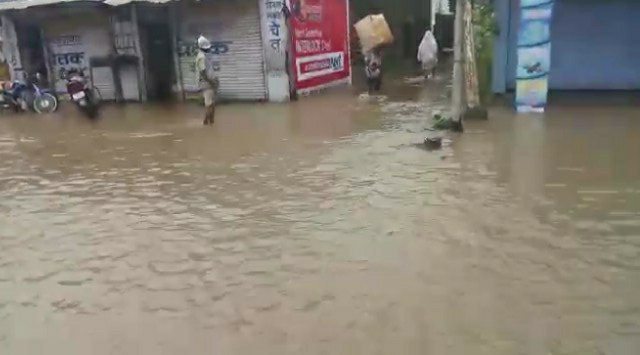 अंधविश्वास: बारिश से राहत के लिए मेंढक-मेंढकी का करवाय गया तलाक एवं गड्ढा खोदकर गाड़ी गई मटकी फिर भी नहीं रुक रही है बारिश | New India Times
