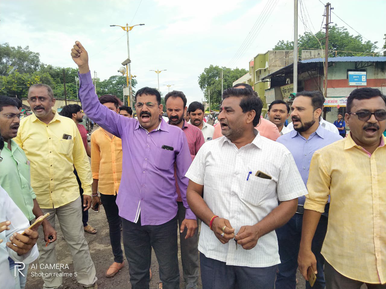 एनसीपी सुप्रीमो शरद पवार के समर्थन मे सफ़ल रहा जामनेर बंद | New India Times