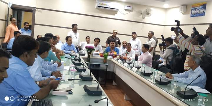 नगरीय विकास एवं आवास मंत्री श्री जयवर्धन सिंह ने बाल भवन में जन प्रतिनिधियों एवं अधिकारियों के साथ की बैठक | New India Times