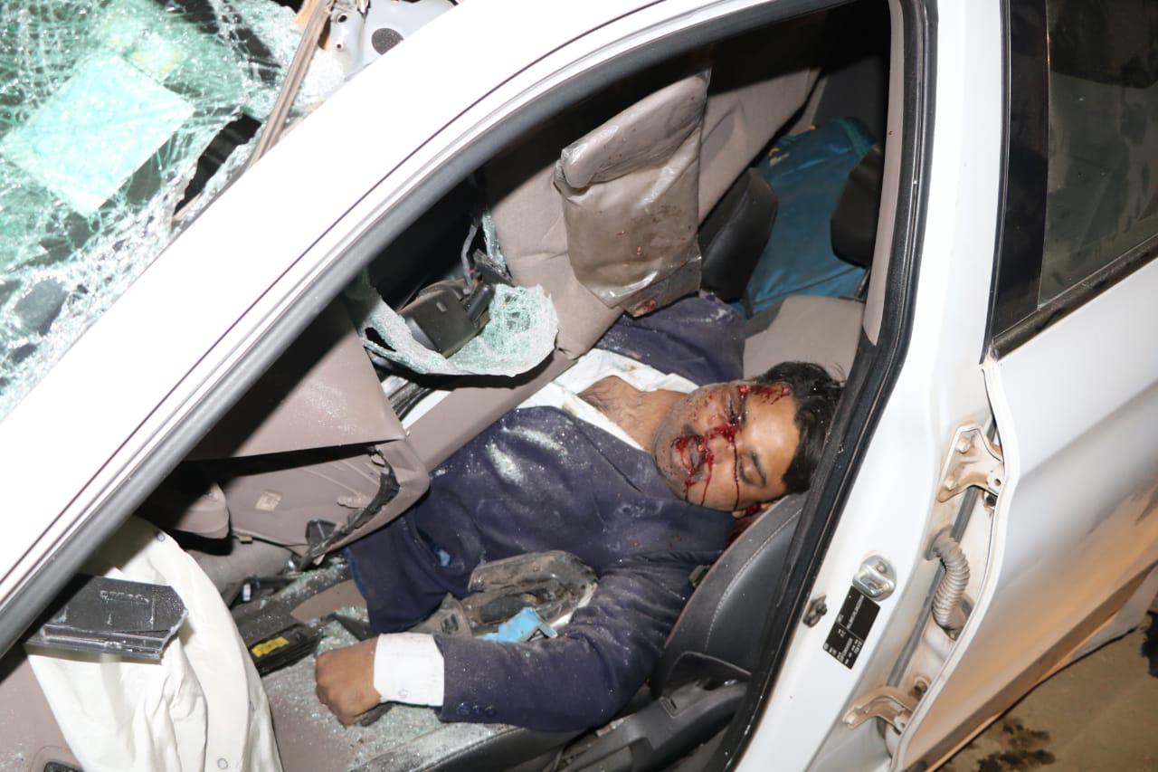 तेज़ रफ्तार कार कंटेनर में घुसी, कार सवार न्याधीश सुरेंद्र सिंह कुशवाहा की हुई मौके पर ही मौत | New India Times