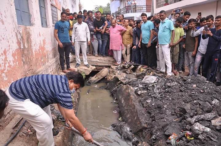 कचरा ठिया बनेगा सेल्फी पॉइंट, स्वच्छता अभियान बना जन अभियान: खाद्य मंत्री श्री तोमर | New India Times