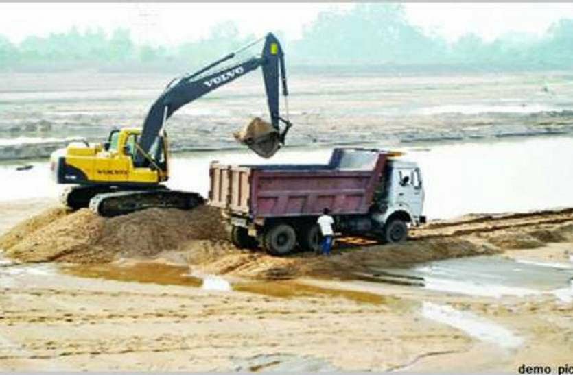 रेत के अवैध खनन का मुआयना करने कम्प्यूटर बाबा और खनिज मंत्री जायसवाल कल आएंगे पन्ना | New India Times