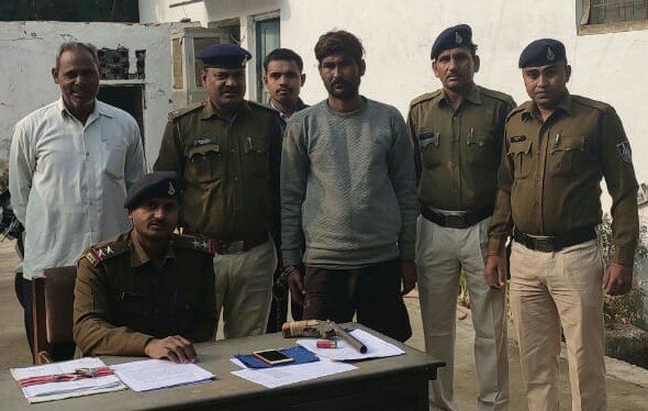 10 माह से फरार चल रहे इनामी बदमाश को डबरा सिटी पुलिस ने किया गिरफ्तार | New India Times