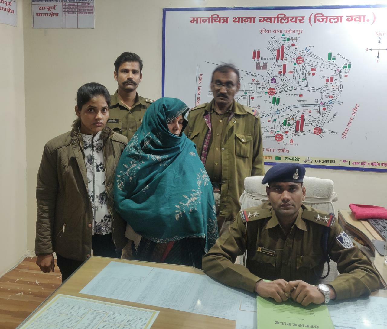 नशे का कारोबार करने वाली महिला गिरफ्तार, हजारों रूपये का गांजा बरामद | New India Times