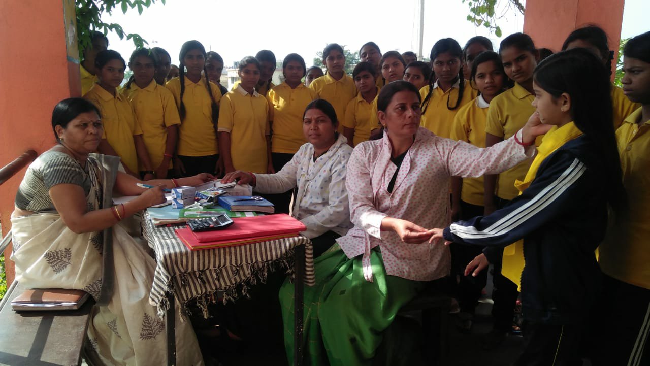 शासकीय बालिका छात्रावास व बालक छात्रावास में किया गया स्वास्थ्य परीक्षण | New India Times