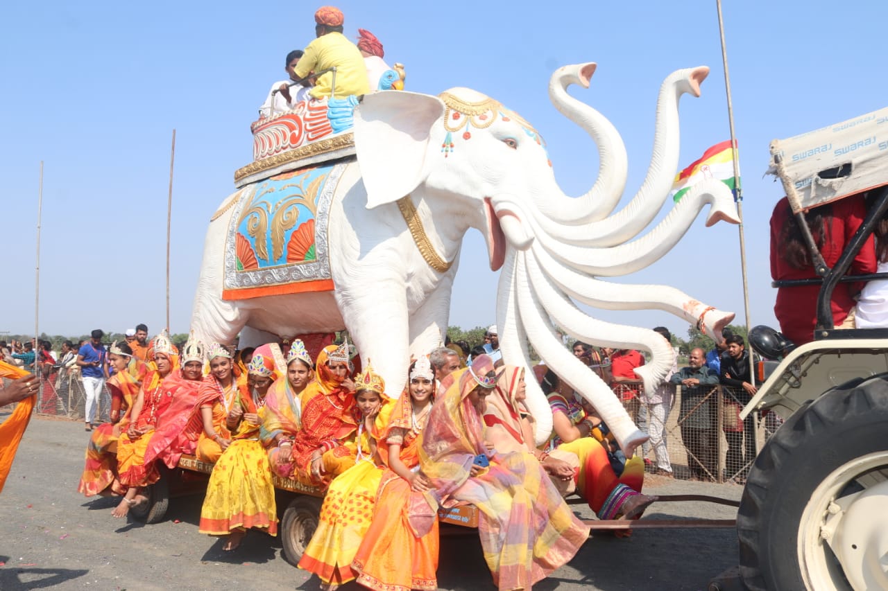 नेता के लिए विधानसभा भी धर्म की प्रयोगशाला है: मुनि श्री प्रशांत सागर। पंचकल्याणक गजरथ महोत्सव के समापन के अवसर पर कैबिनेट मंत्री हर्ष यादव, पूर्व विधायक सुनील जैन व शासन-प्रशासन के अधिकारी रहे मौजूद | New India Times