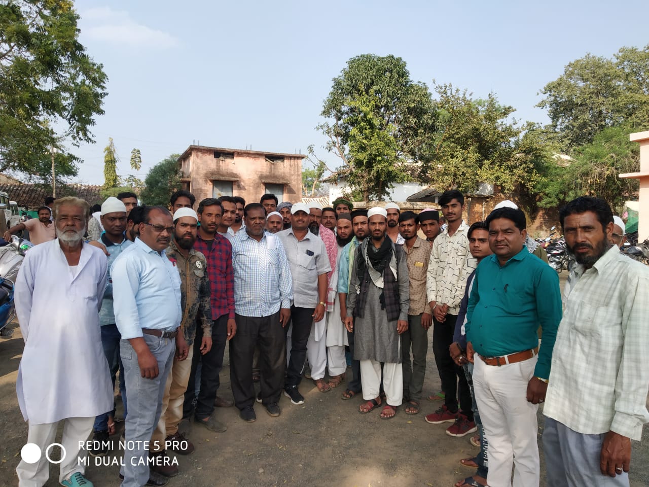 सोशल मीडिया पर आपत्तिजनक पोस्ट को लेकर मुस्लिम समुदाय ने मुख्यमंत्री के नाम एसडीएम को सौंपा ज्ञापन | New India Times