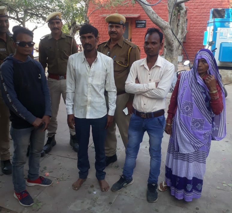 धौलपुर जिला के थाना कंचनपुर पुलिस ने 4 स्थाई वारण्टियों को किया गिरफ्तार | New India Times