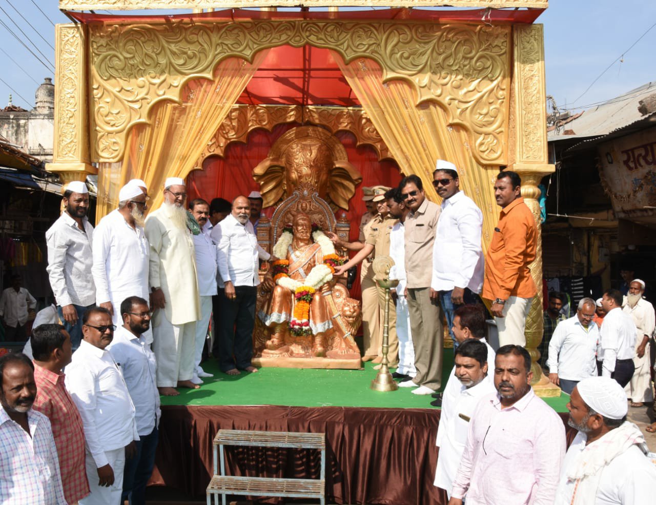 राष्ट्रीय एकता और सद्भावना दिवस के रूप में हिंदू-मुस्लिम ने मिलकर मनाया छत्रपति शिवाजी जयंती | New India Times