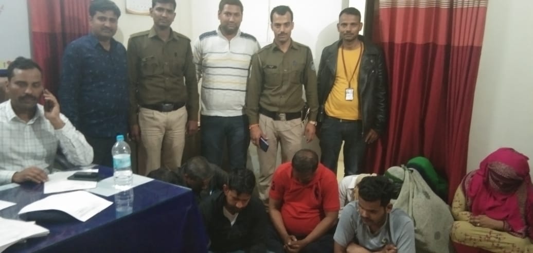 ग्वालियर के डीडीनगर में पुलिस ने एक सेक्स रैकेट का किया पर्दाफाश | New India Times