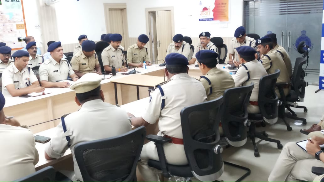 विधानसभा सत्र के दौरान सुरक्षा व्यवस्था के मद्देनजर पुलिस अधिकारियों की बैठक सम्पन्न | New India Times