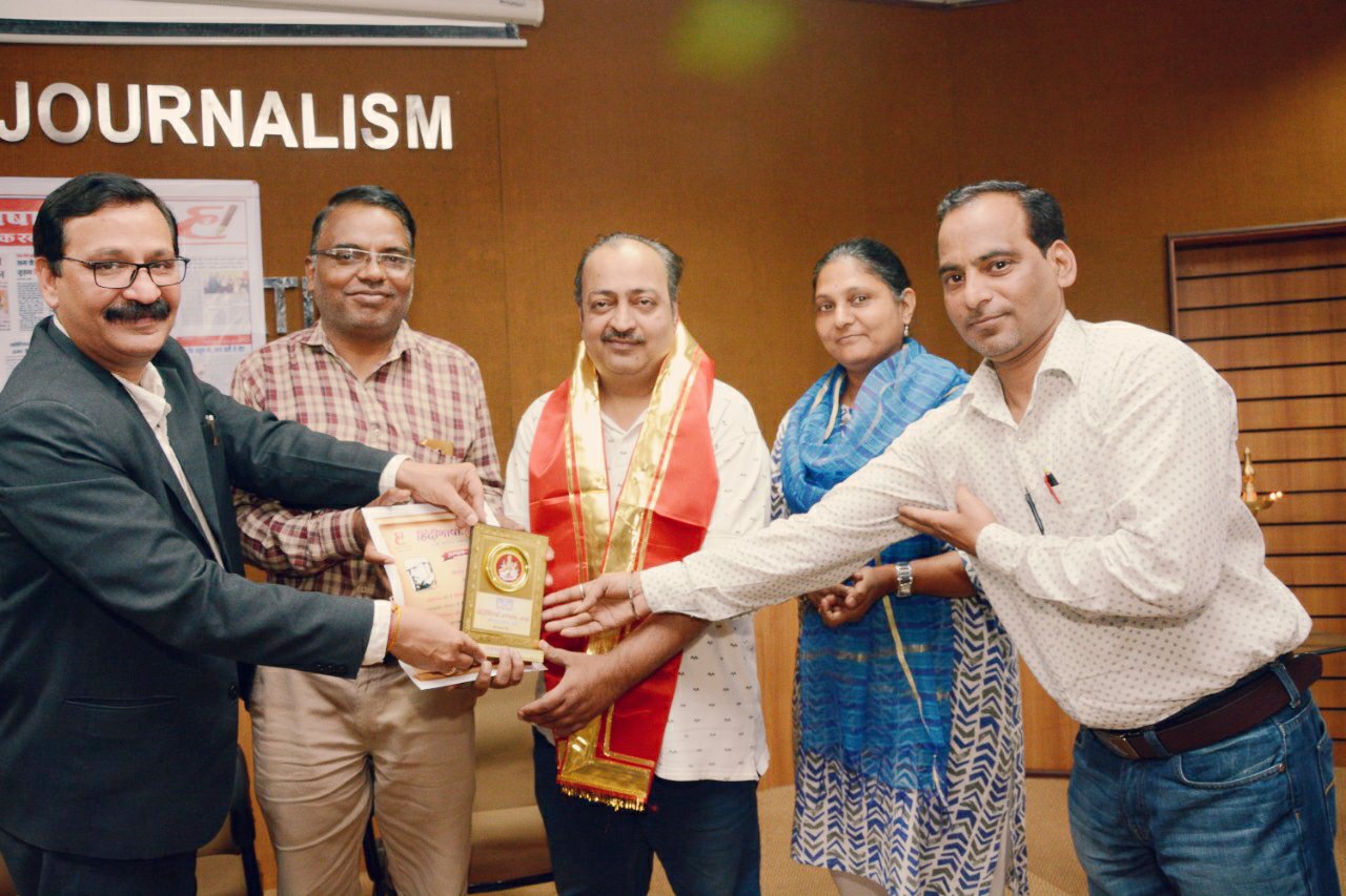 हिंदीभाषा डॉट कॉम के स्थापना दिवस पर कलमकार हुए सम्मानित | New India Times