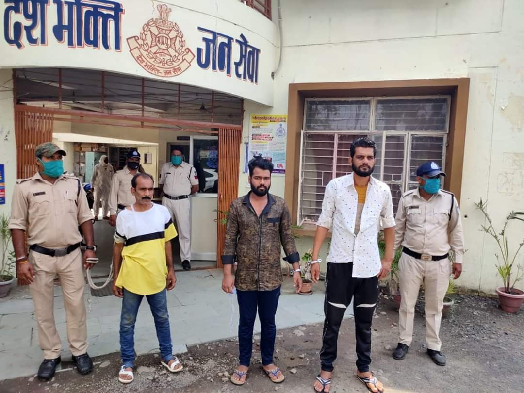 डकैती की वारदात को अंजाम देने से पहले तीन बदमाश हुए गिरिफ्तार दो अन्य फरार | New India Times