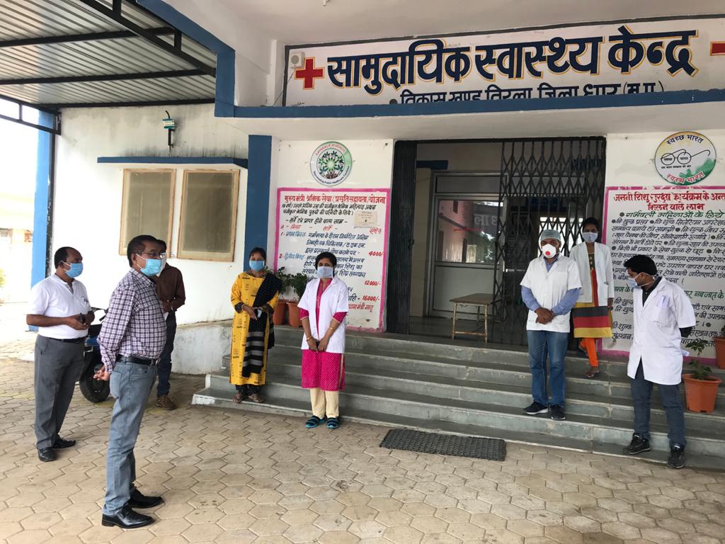 सीएमएचओ धार द्वारा किया गया ब्लॉक तिरला स्वास्थ्य केंद्र का निरीक्षण व ब्लॉक के गांव में भ्रमण | New India Times