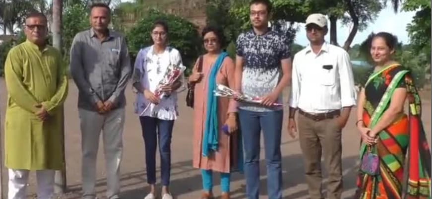 माध्यमिक शिक्षा मंडल भोपाल द्वारा घोषित परीक्षा परिणाम में बुरहानपुर की इंपीरियल अकेडमी की छात्रा ने जगह बनाई टॉप टेन में | New India Times