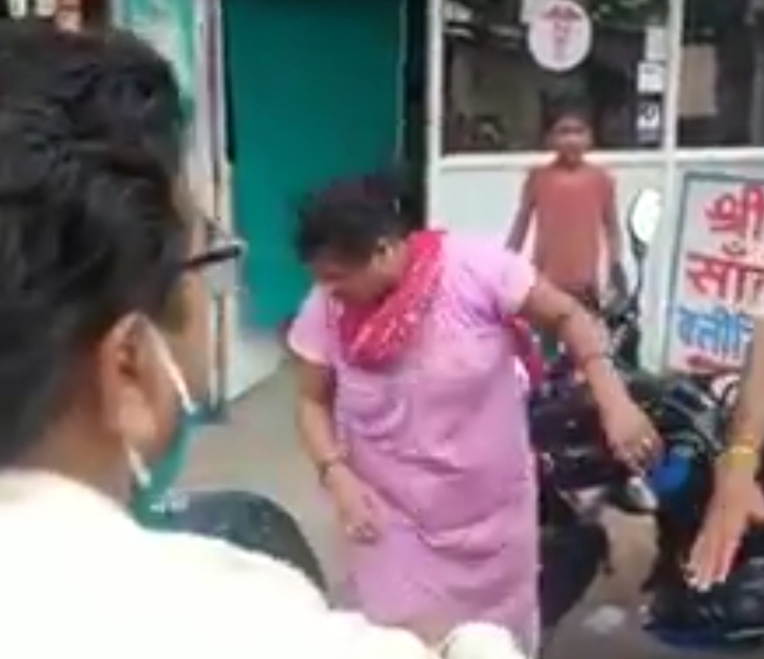 भोपाल में महिला को थप्पड़ मारने वाला पुलिस कर्मी हुआ निलंबित | New India Times