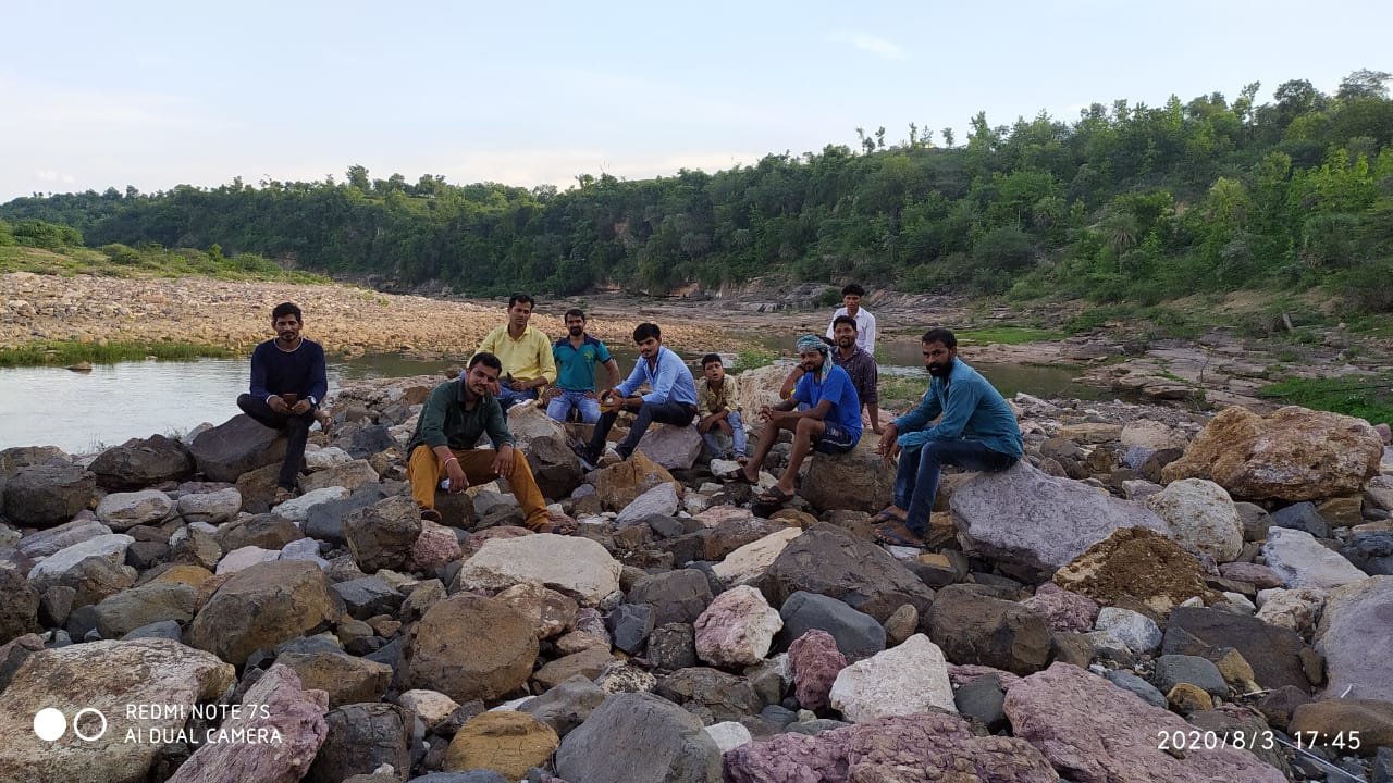 विश्व आदिवासी दिवस को लेकर पूरे जिले में खुशी का माहौल, फलिये, गांव, कस्बे, ब्लॉक स्तर पर बैठकों का दौर शुरू, युवाओं ने संभाली अपने अपने गांव में आदिवासी दिवस मनाने की जिम्मेदारी | New India Times