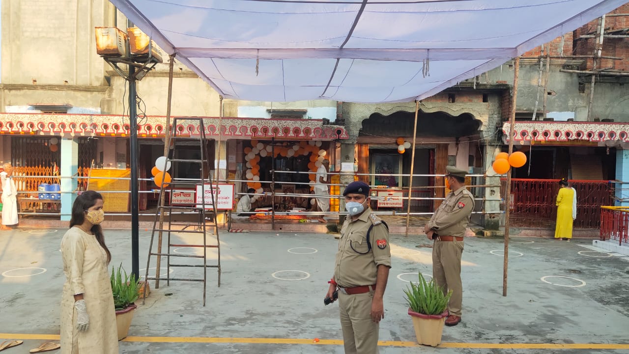 अयोध्या में श्रीराम मंदिर शिलान्यास को लेकर पुलिस ने किया पैदल मार्च, पूरे जिले में पुलिस की है पैनी नज़र | New India Times
