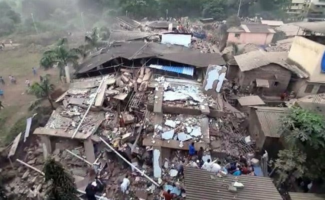 महाराष्ट्र के रायगढ़ जिले में पांच मंजिला इमारत गिरी, कई घायल, 200 से अधिक लोगों के मलबे में फंसे होने की आशंका, 50 से अधिक लोगों को निकाले जाने की खबर | New India Times