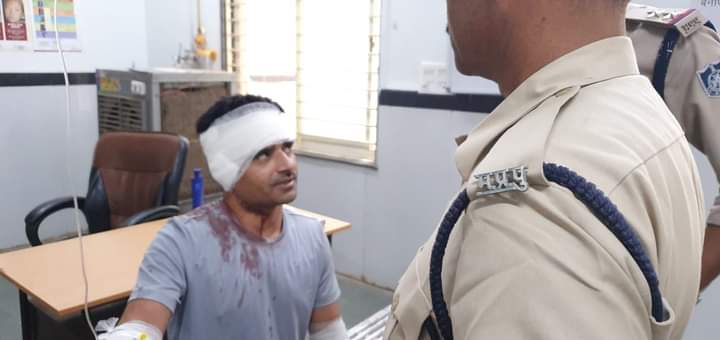 वांटेड को गिरफ्तार करने गई पुलिस टीम पर बदमाशों ने किया हमला, सब इंस्पेक्टर घायल  | New India Times